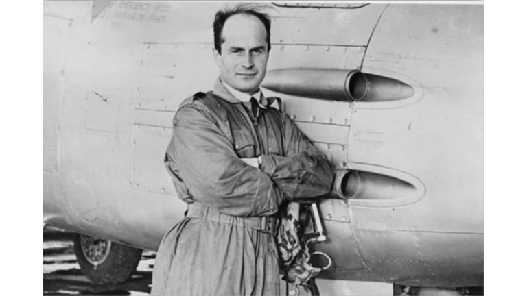 Pułkownik pilot Janusz Żurakowsk